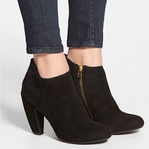 STEVE MADDEN Booties